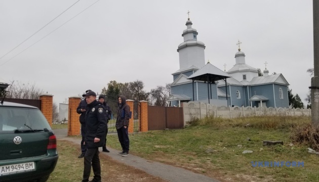 На Житомирщине закрыли храм из-за конфликта между верующими ПЦУ и УПЦ МП