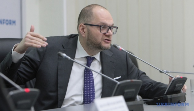 Бородянский: 92% граждан Украины не могут различить фейк Бородянский: 92% граждан Украины не могут различить фейк