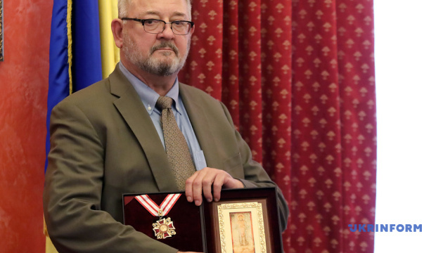 Кардиохирургу и благодетелю Уильяму Новику вручили “Орден Святого Пантелеймона”