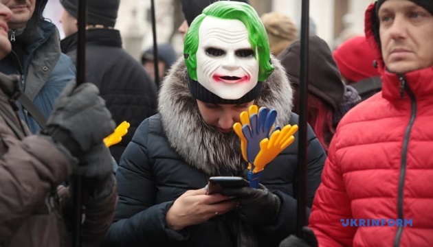 Под Радой ФЛП снова митингуют против кассовых аппаратов