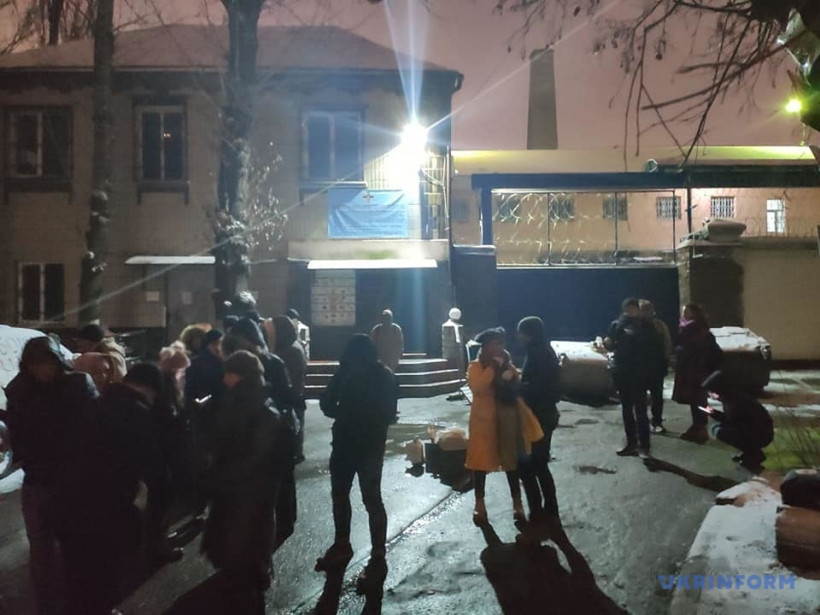 Дело экс-беркутовцев: активисты до сих пор дежурят под Лукьяновским СИЗО