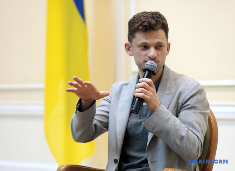 Нас 37 миллионов? А может, 42, если «со всеми»?