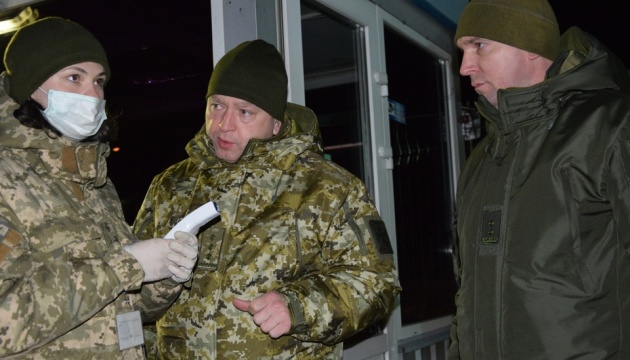 Граница, КППВ на Донбассе и Крыму: теперь везде есть "температурный контроль"