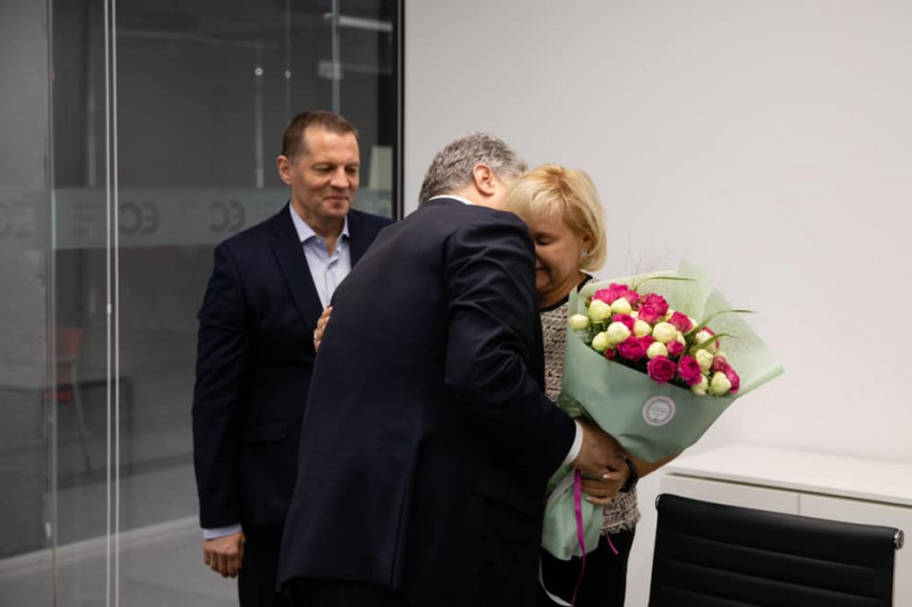 Порошенко поздравил Сущенко с днем рождения