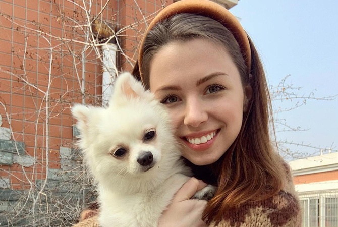 Украинке, отказавшейся от эвакуации из Уханя, предлагают оставить собаку в посольстве