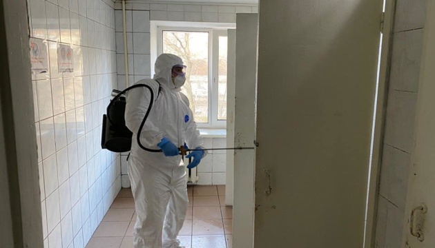 У киевлянина, контактировавшего с умершей в Радомышле, коронавирус не нашли