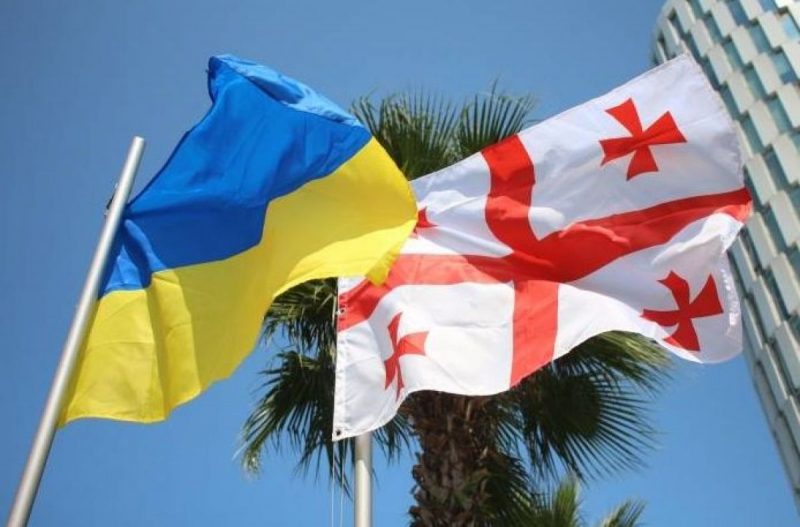 Флаги Украины и Грузии