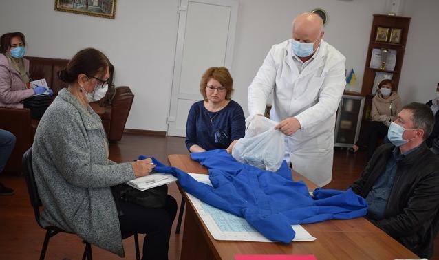 Средства защиты для медиков: с помощью волонтеров – Украина справляется