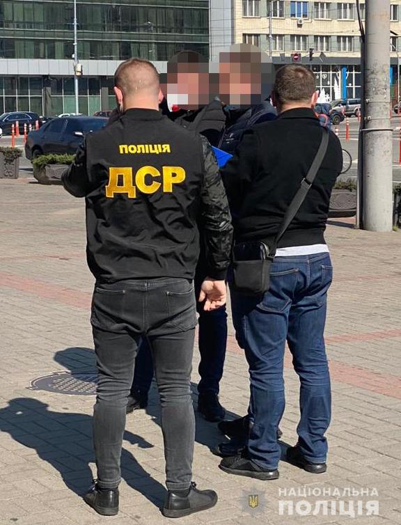 Фейковый чиновник ОП "продавал" за $200 тысяч должность в госагентстве