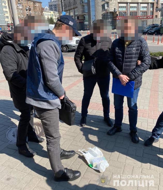 Фейковый чиновник ОП "продавал" за $200 тысяч должность в госагентстве
