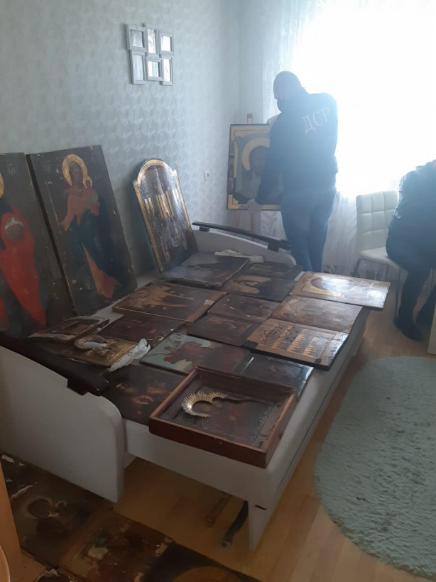 В Украине разоблачили банду, выкравшую 1860 икон из церквей по всей стране