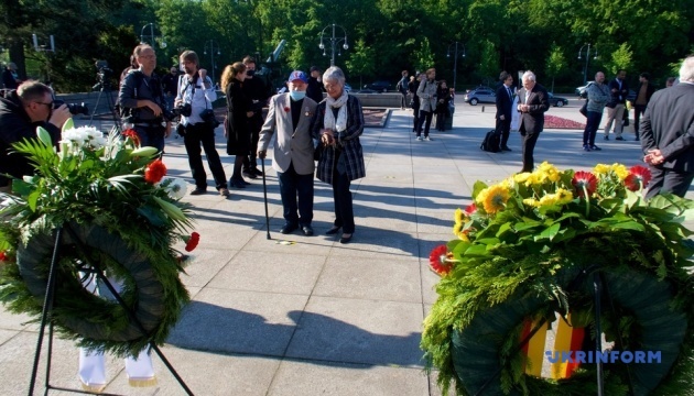 Украина в Берлине почтила память жертв Второй мировой отдельно от РФ