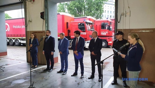 Польша передала Украине гуманитарную помощь для борьбы с COVID-19