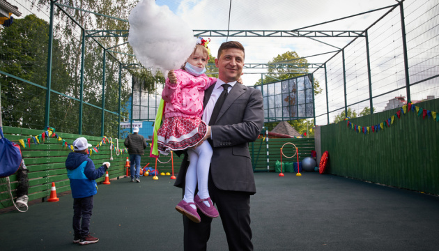 Зеленский посетил Киевский центр социально-психологической реабилитации ребенка