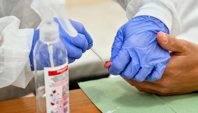 В Украине подтвердили 36 560 случаев коронавируса, за сутки - 735 В Украине подтвердили 36 560 случаев коронавируса, за сутки - 735