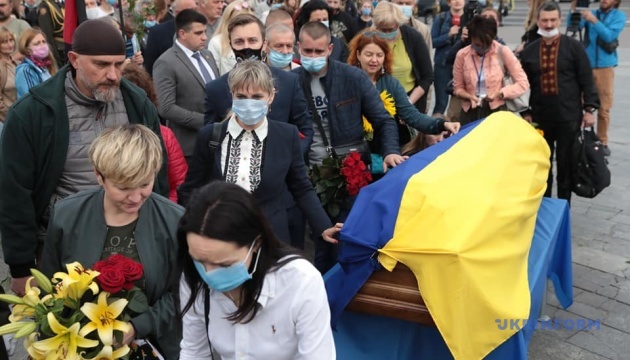 В Киеве прощаются с Героем Украины Тарасом Матвиивым