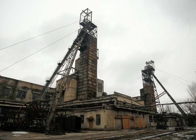 разрушенное предприятие в ОРДЛО