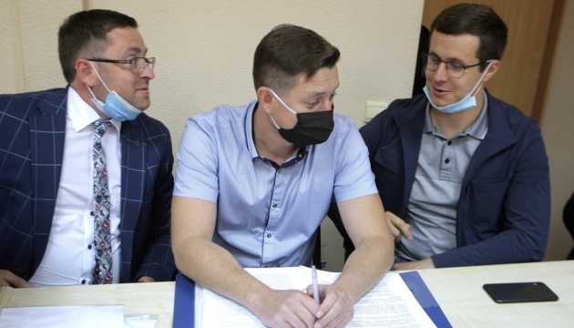 Суд в Киеве рассматривает иск Медведчука о запрете книги про Стуса