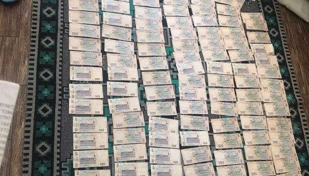 Чиновники Медсил пытались "заработать" миллион на масках для армии - СБУ