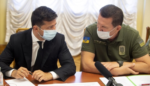 Зеленский встретился с родными пропавших без вести и погибших защитников Украины