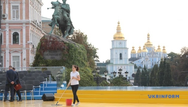 На Софийской площади начались торжества по случаю Дня Независимости