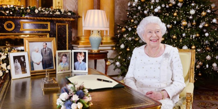 Королева Елизавета II