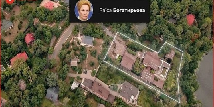 Экс-глава минздрава Богатырева «отвоевала» в суде право на госдачу.