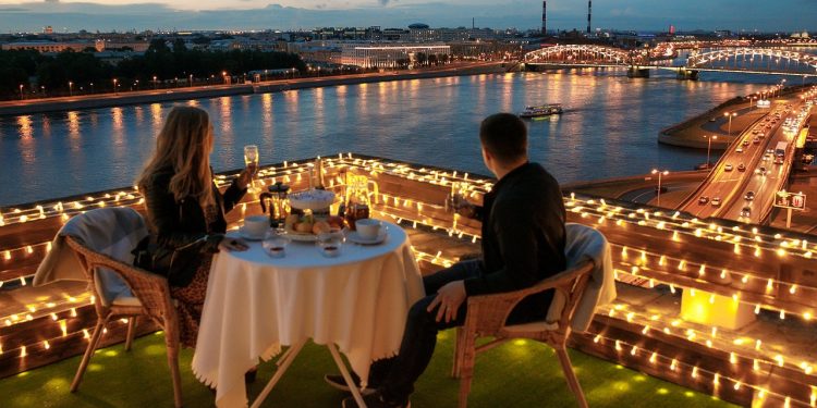 Организация ужина на крыше