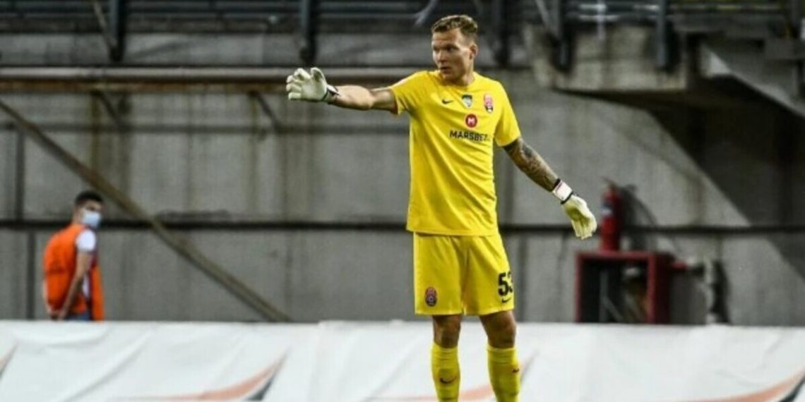 Голкипер Зари Мацапура