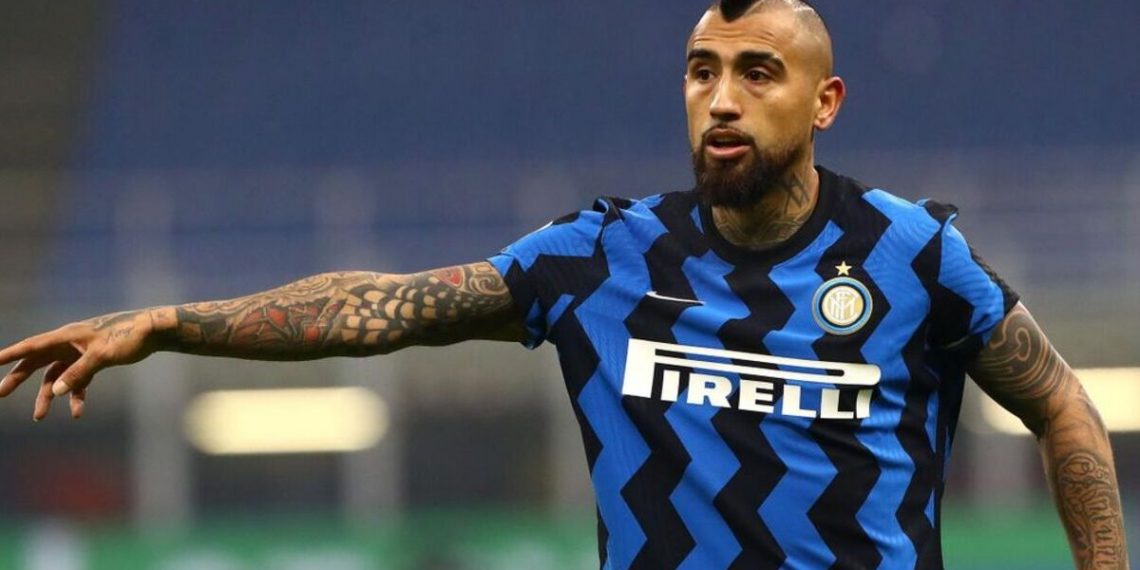 Футболист Видаль