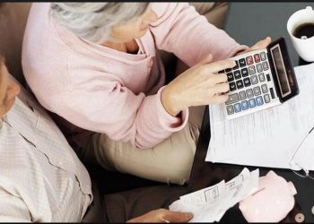 В Украине с 1 декабря произошел перерасчет пенсий.