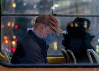 В Украине до 31 марта 2022 года продлен адаптивный карантин.