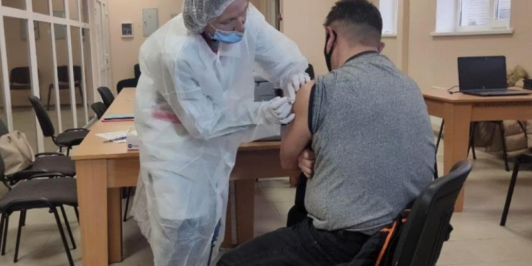 Вакцинация на КПВВ в Херсонской области