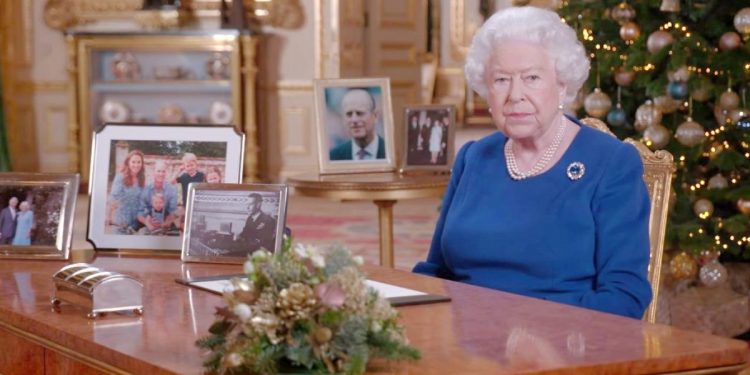 Королева Елизавета II