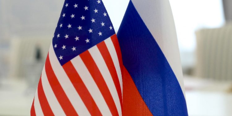 Флаг США и РФ