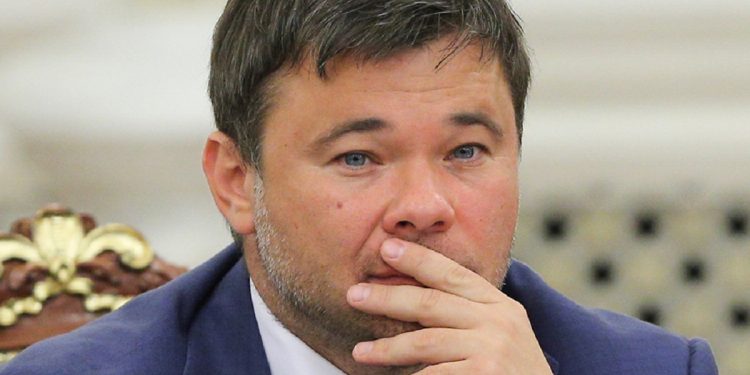 Раскрыта схема распределения «зарплат» в «Слуге народа».