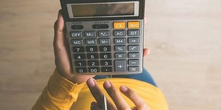 Украинцев хотят заставить платить налоги на расходы.