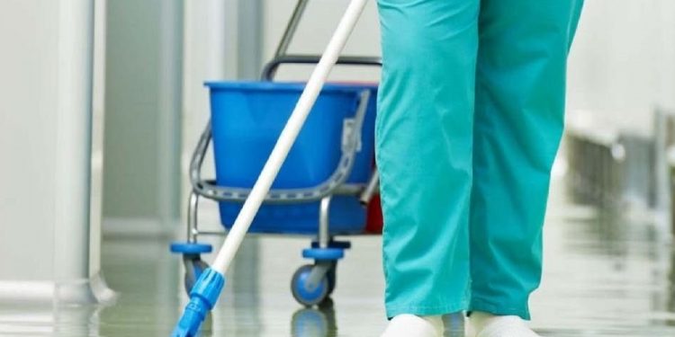 Манипуляции с доплатами медработникам Украины.