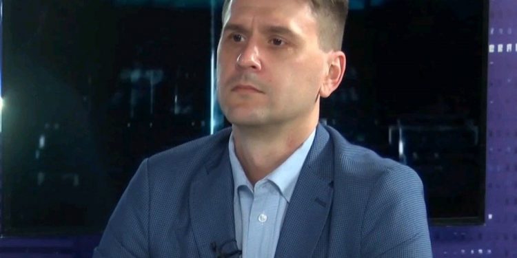 Александр Коваленко