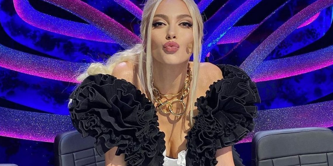 Оля Полякова