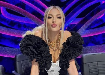 Оля Полякова