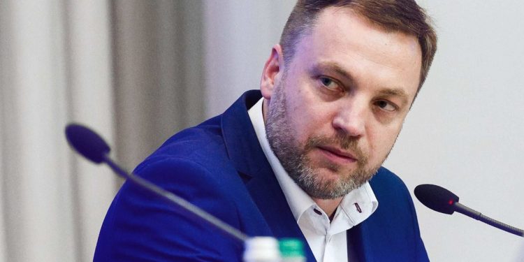 Денис Монастырский