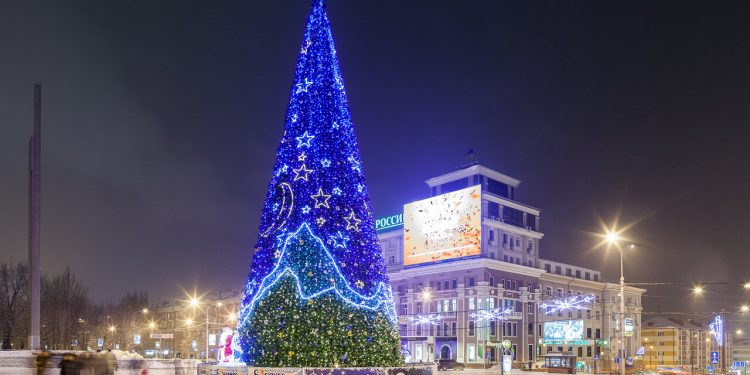 новогодняя елка на оккупированных территориях