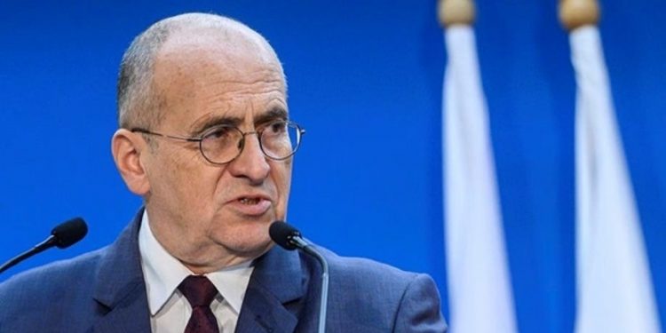 Над Европой нависла наивысшая угроза войны.