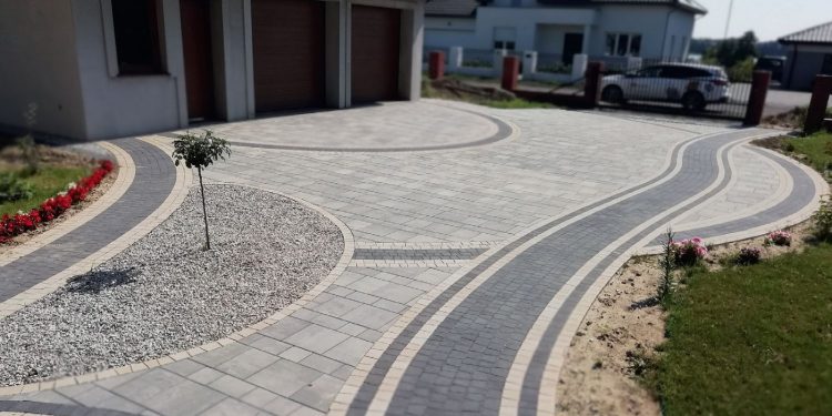 Какой материал выбрать для дорожек и тротуаров в саду