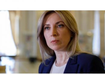 Украина не будет разговаривать с никем.