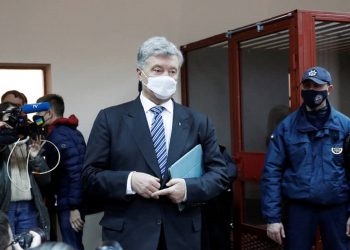 Запад не будет заступаться за Порошенко.