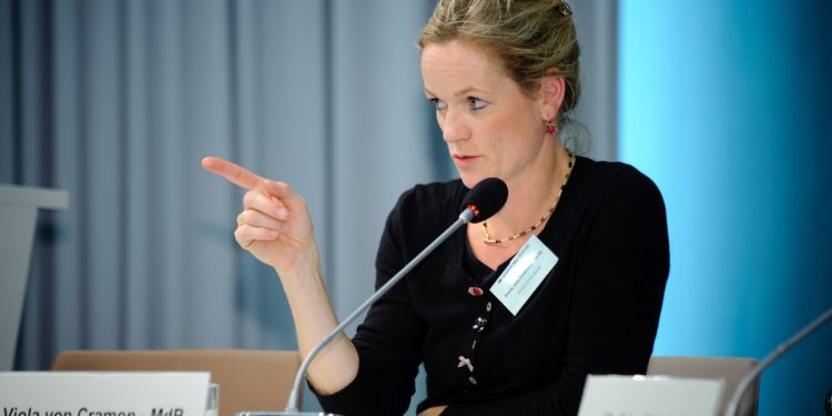 Виола фон Крамон-Таубадель