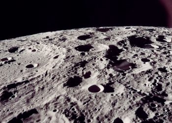 Поверхность Луны