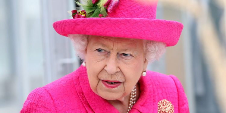 Королева Елизавета II
